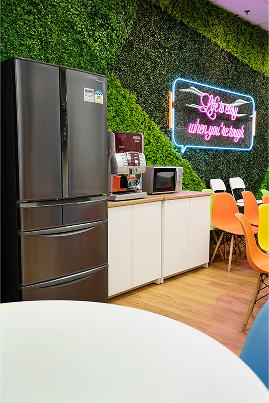 Free coffee or tea, refrigerator and microwave available for use at our well-designed and spacious office pantry area
